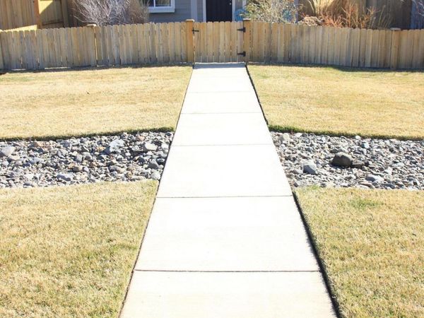 3288 NW 10th Street, Redmond, OR 97756