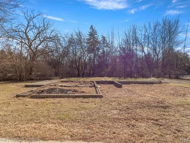 13450 Pardee Road, Taylor, MI 48180