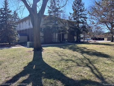 22243 Kinyon Street, Taylor, MI 48180