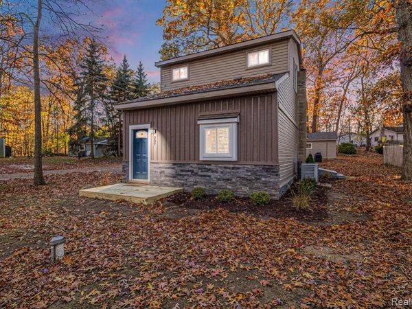207 Woodbine Drive , Milford Twp, MI 48380