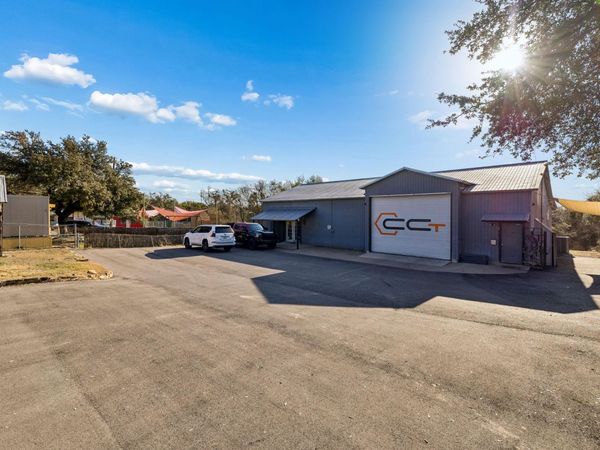 3213 & 3217 Ranch Road 620 RD N, Austin, TX 78734