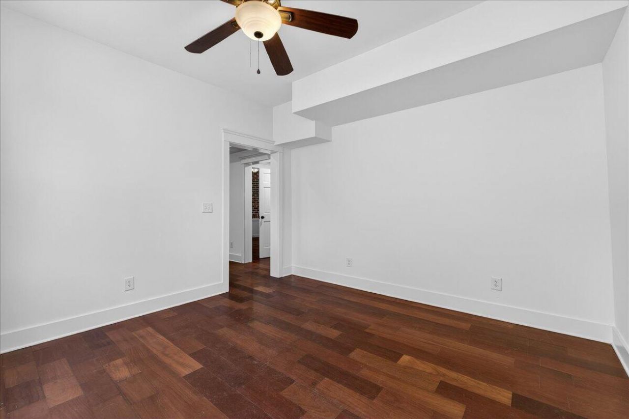 66 America Street Photo 39