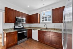 66 America Street photo 4