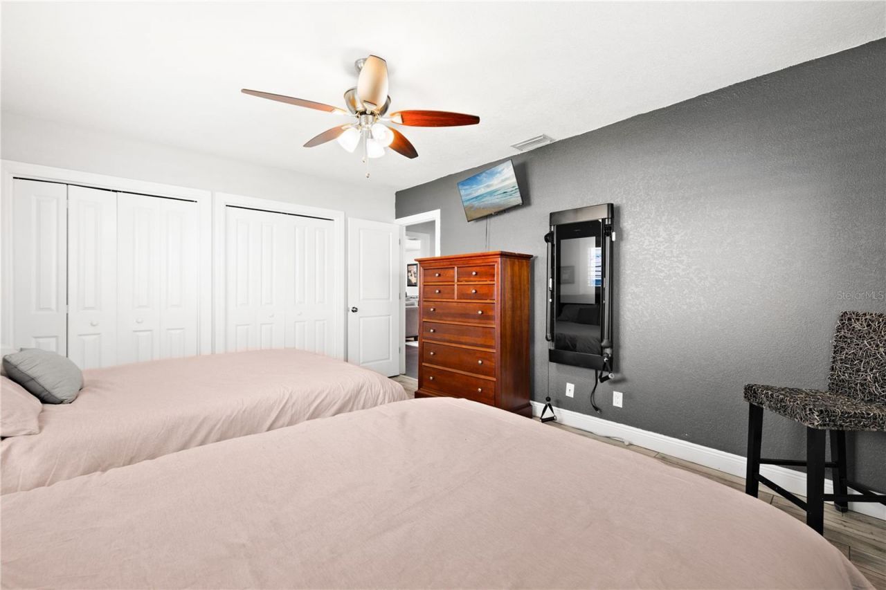 6129 Leeland Street S, Saint Petersburg, FL 33715 Photo