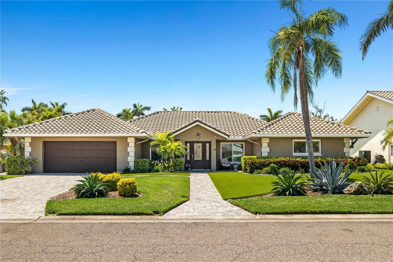 6129 Leeland Street S, Saint Petersburg, FL 33715 Photo