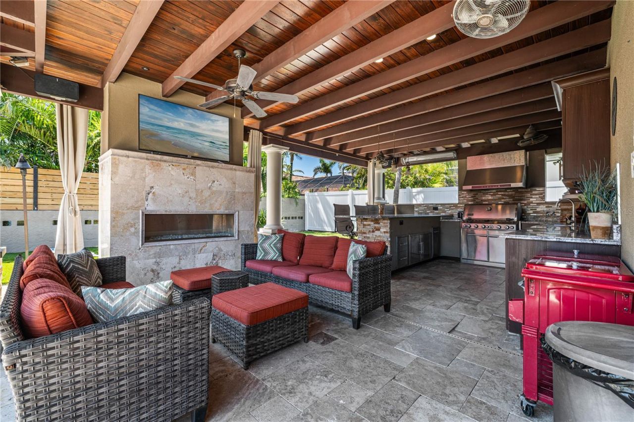 6129 Leeland Street S, Saint Petersburg, FL 33715 Photo