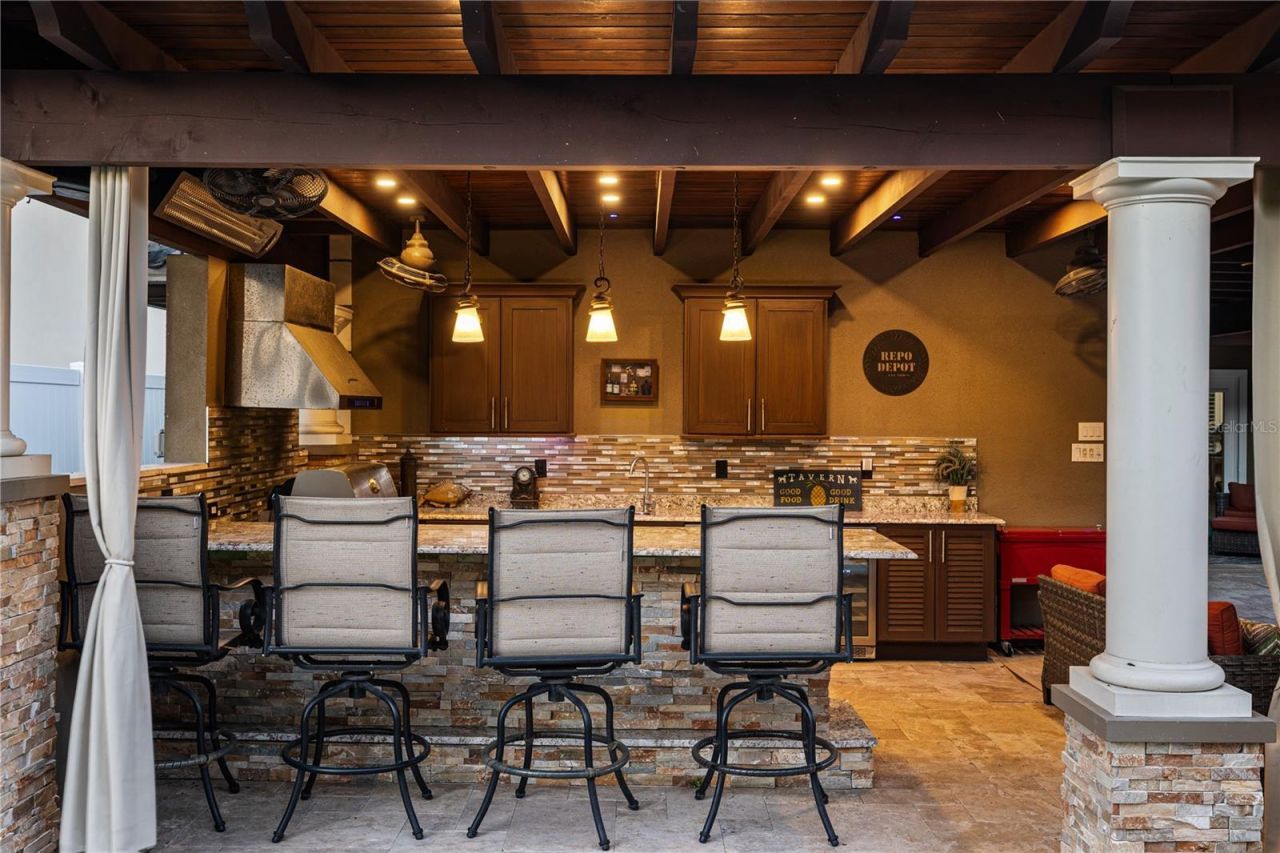 6129 Leeland Street S, Saint Petersburg, FL 33715 Photo