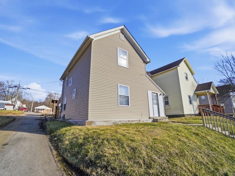 320 Walker Street, Bellefontaine, OH 43311 Photo 2