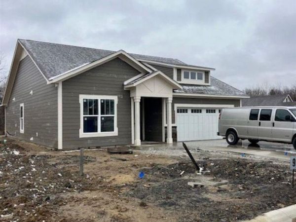 1095 Waterford Drive, Brazil, IN 47834