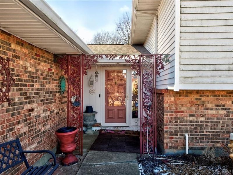 5770 Charlesgate Road, Dayton, OH 45424 Photo 3