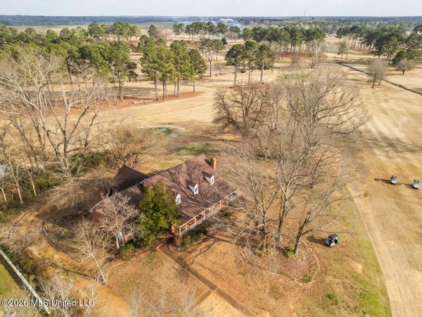 617 S Wedgewood Road, Starkville, MS 39759