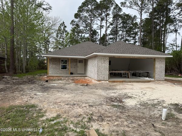 8105 Exchange Street, Gautier, MS 39553