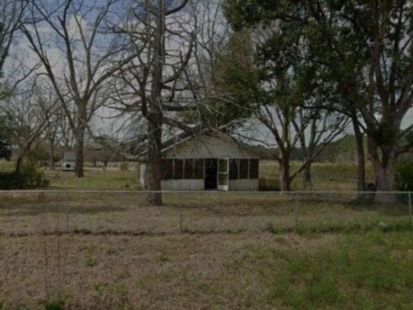 1019 D H Alderman Road, Moultrie, GA 31788