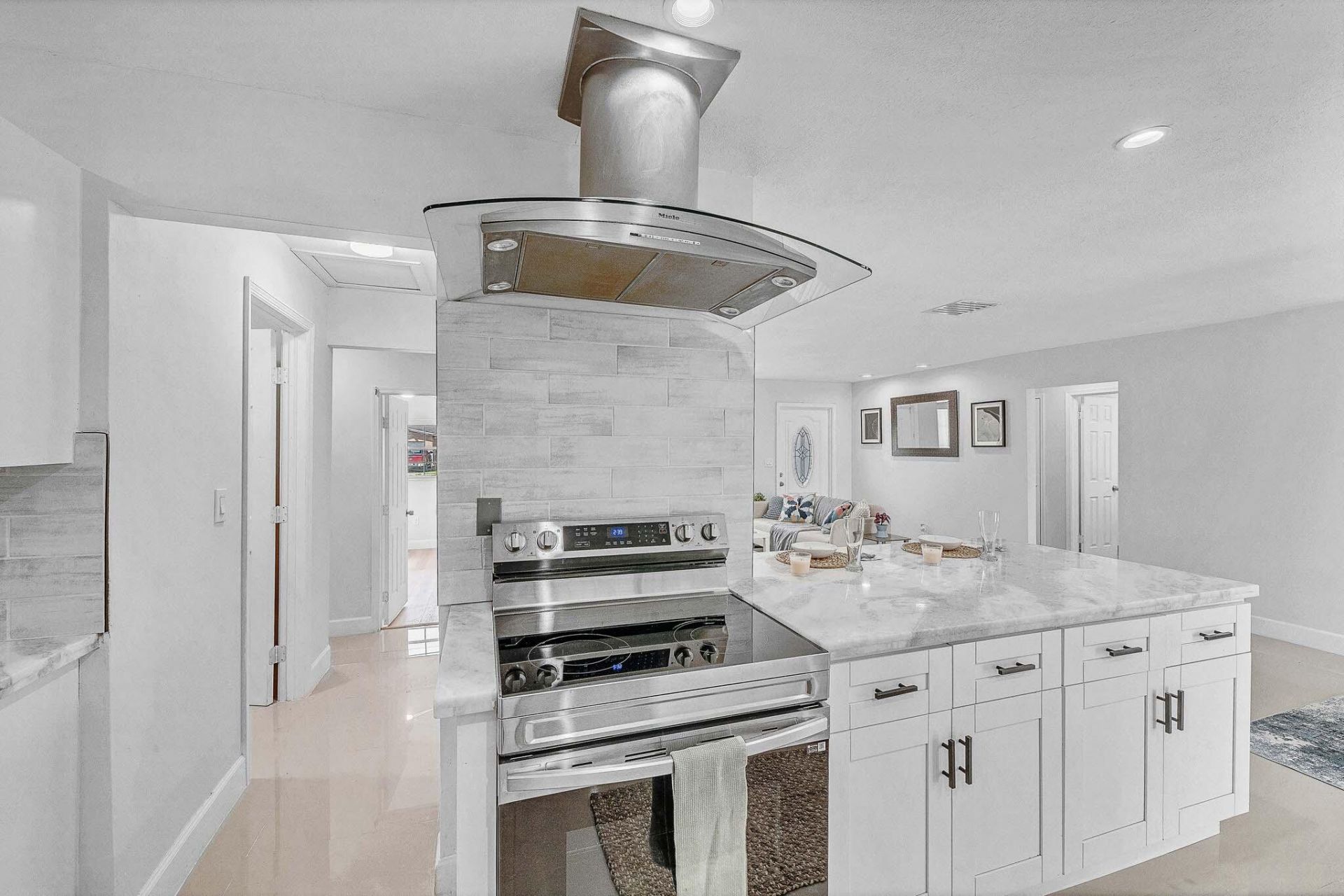 6520 Kimberly Boulevard, North Lauderdale, FL 33068 Photo