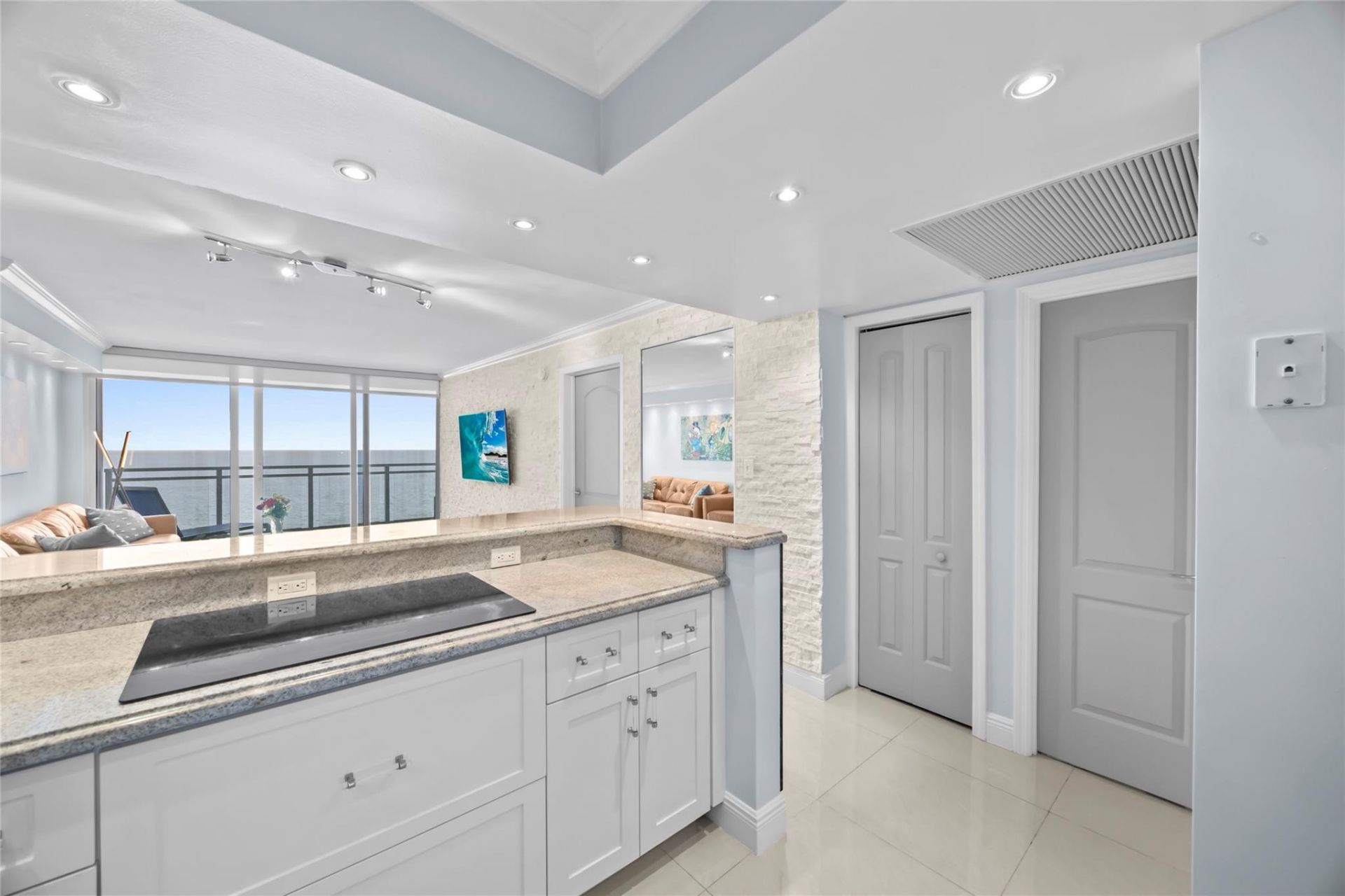 2030 S Ocean Drive, Unit 1216, Hallandale Beach, FL 33009 Photo