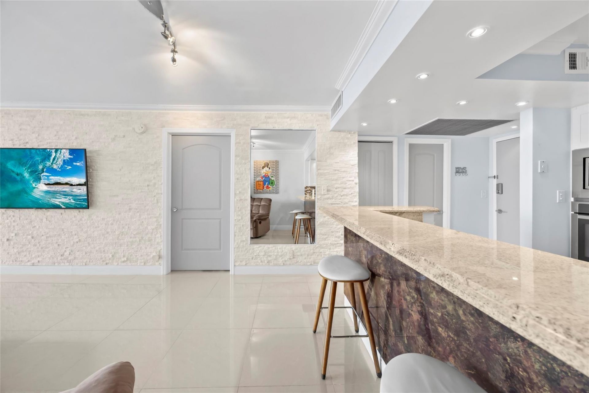 2030 S Ocean Drive, Unit 1216, Hallandale Beach, FL 33009 Photo