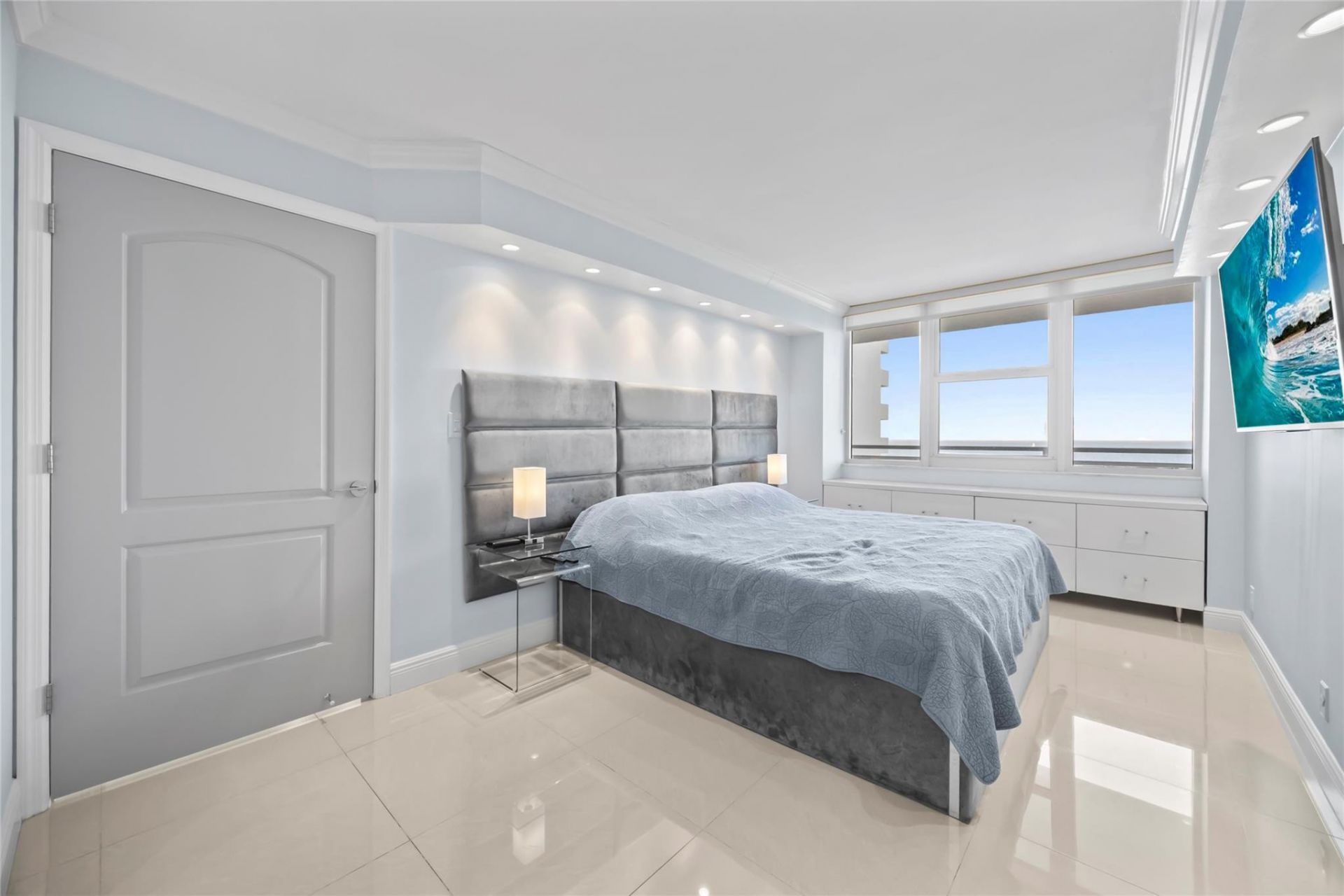 2030 S Ocean Drive, Unit 1216, Hallandale Beach, FL 33009 Photo