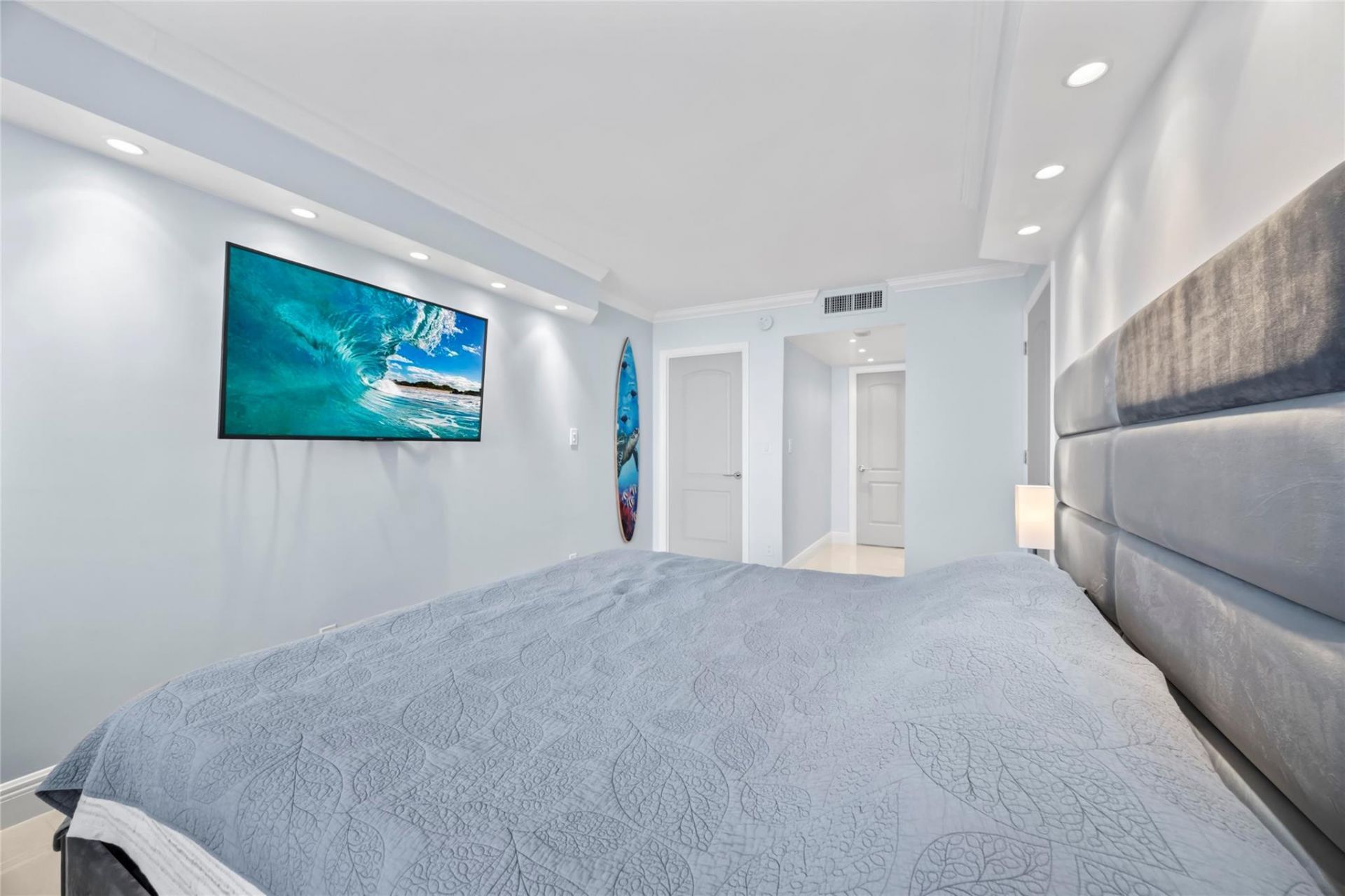 2030 S Ocean Drive, Unit 1216, Hallandale Beach, FL 33009 Photo