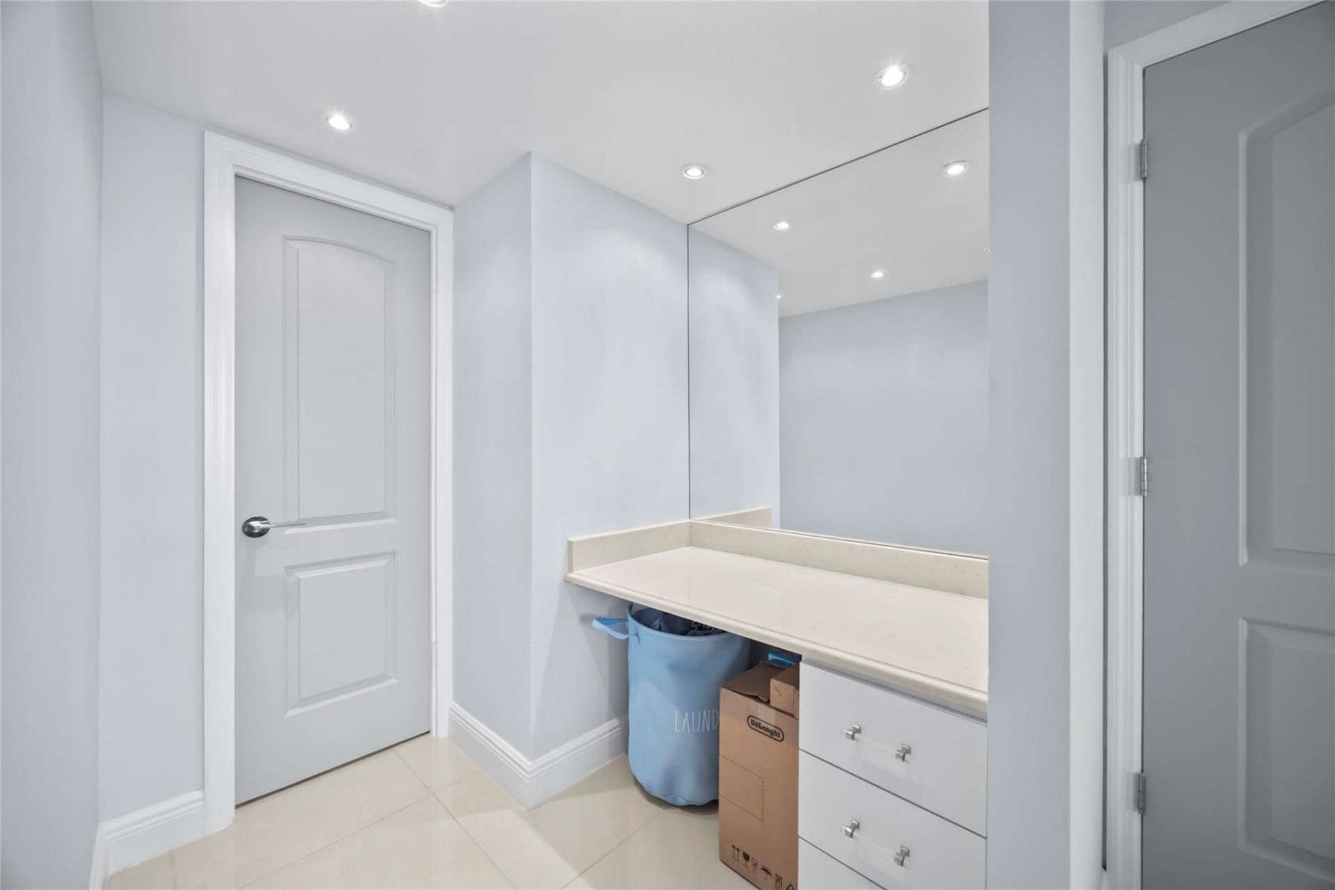 2030 S Ocean Drive, Unit 1216, Hallandale Beach, FL 33009 Photo