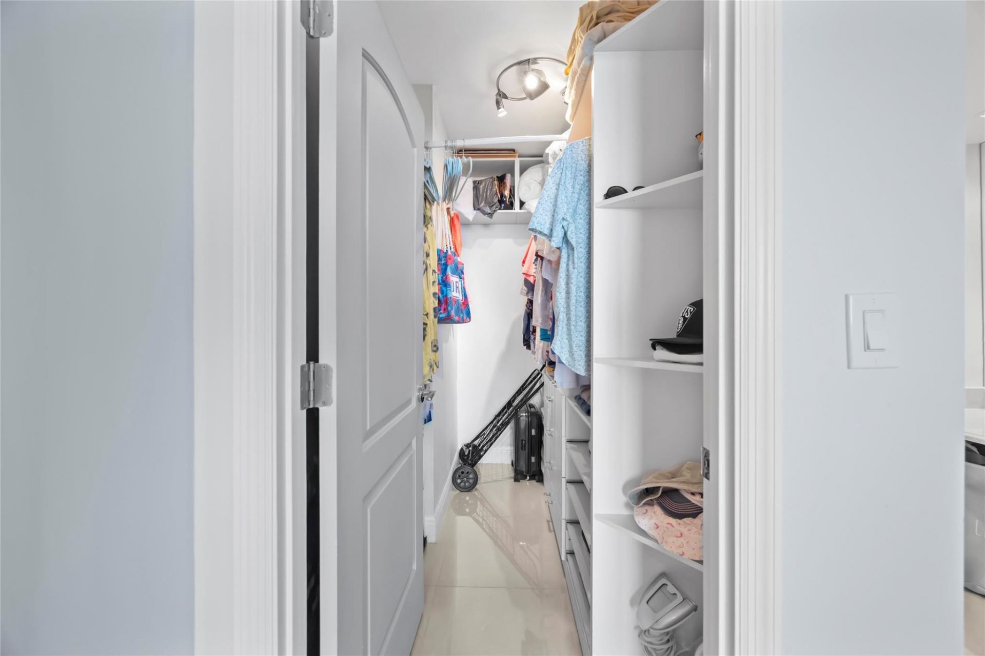 2030 S Ocean Drive, Unit 1216, Hallandale Beach, FL 33009 Photo