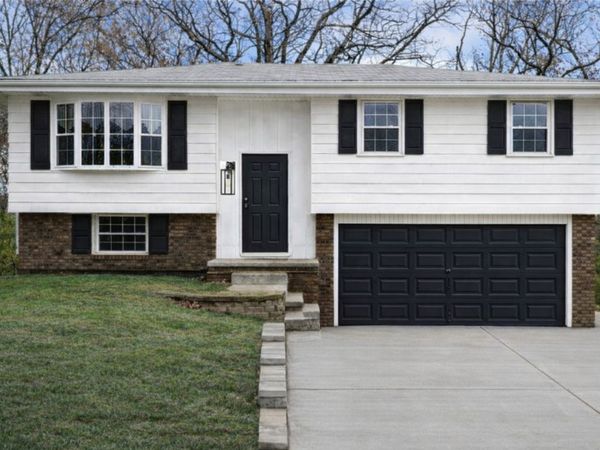 112 Summer Circle, East Peoria, IL 61611