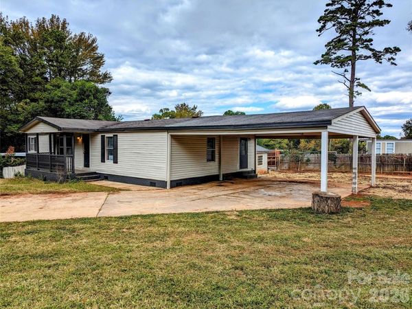 7329 Twillingate Drive , Charlotte, NC 28215