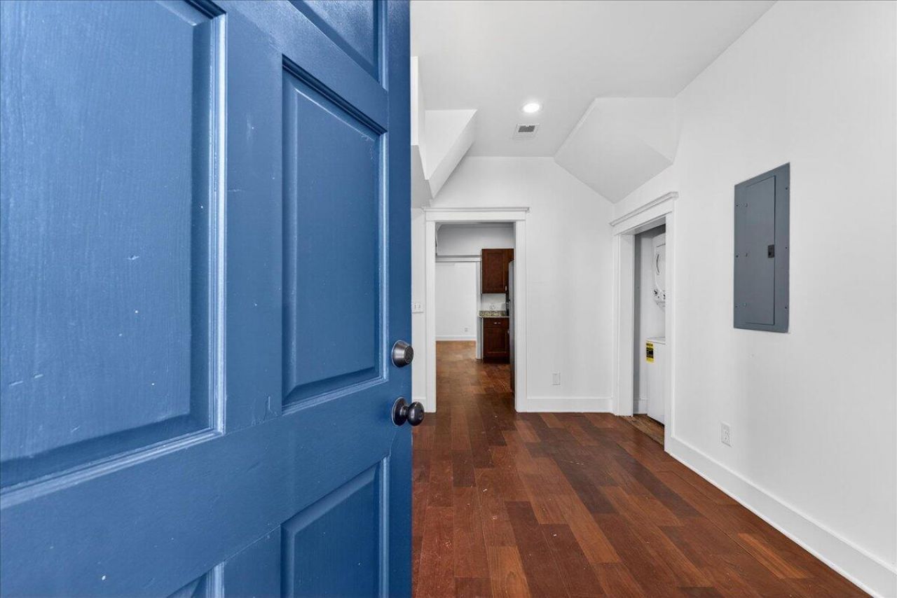 66 America Street Photo 24