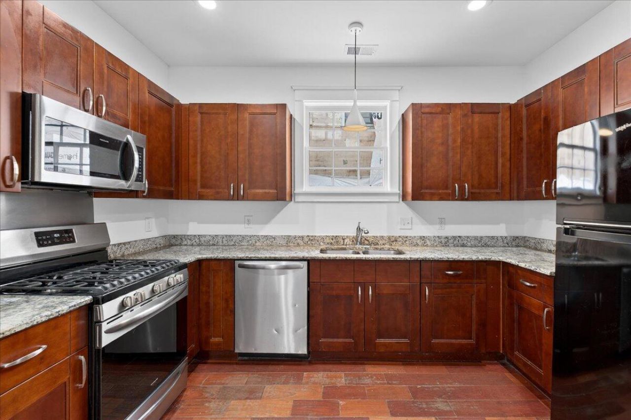 66 America Street Photo 31