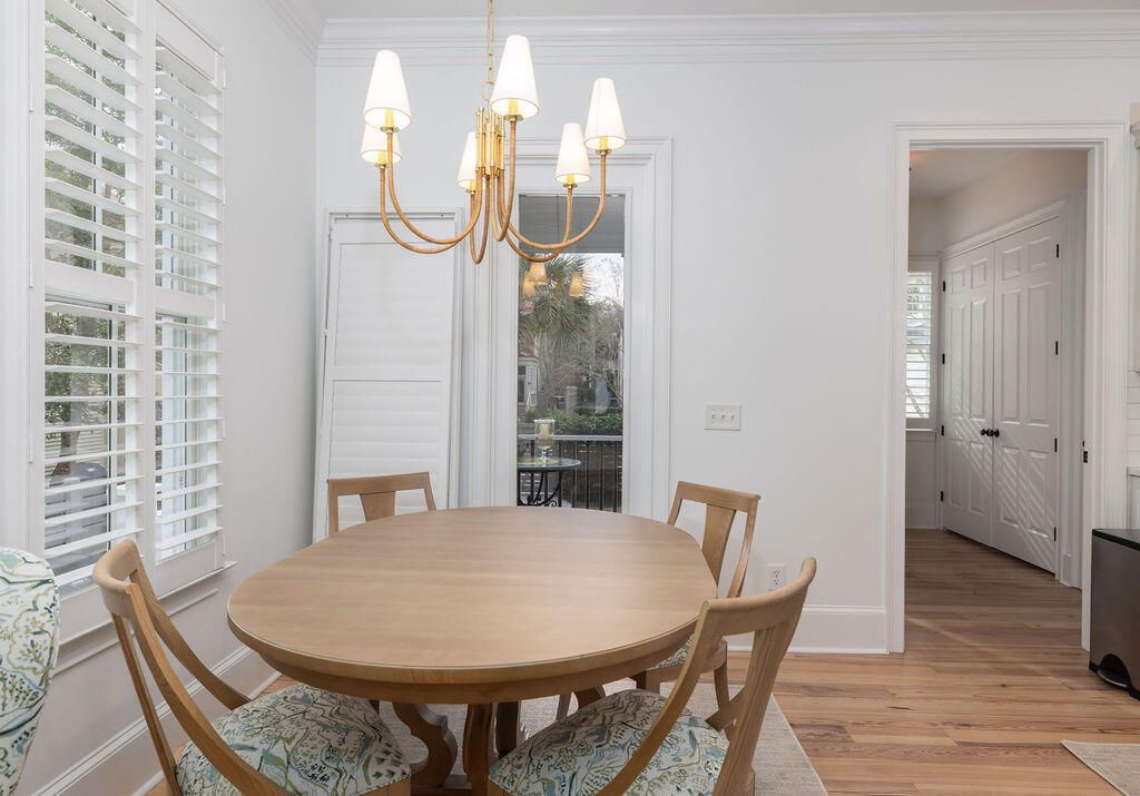 281 N Shelmore Boulevard Photo 16