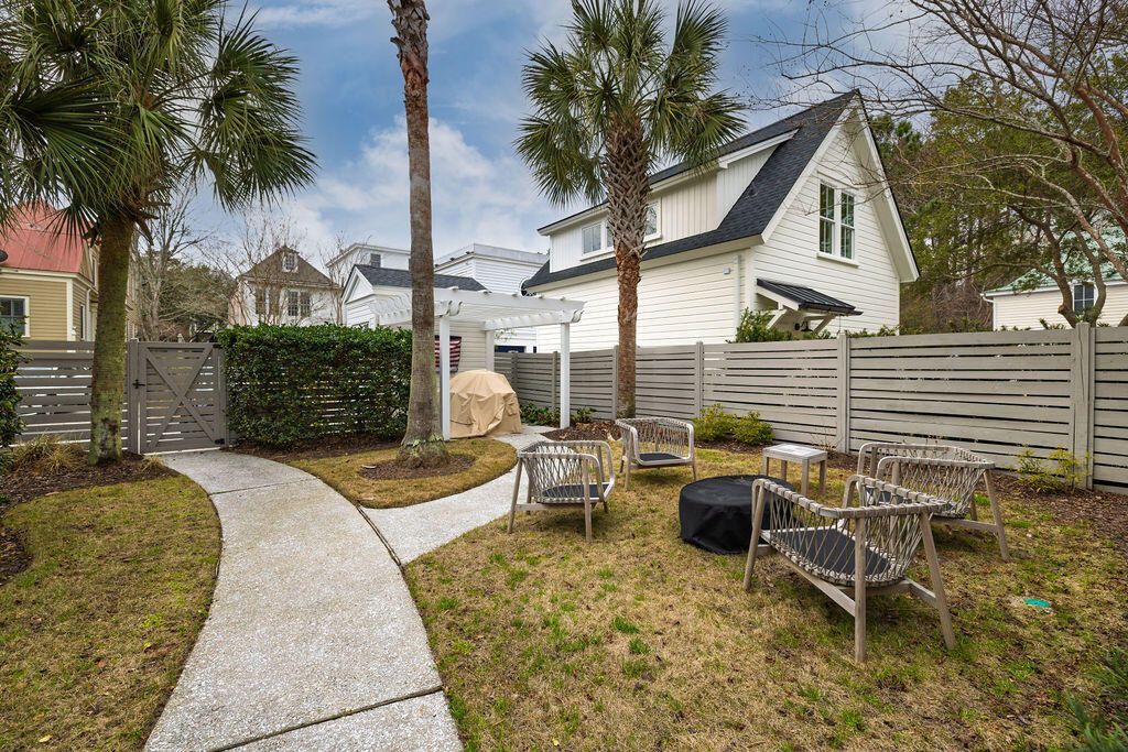 281 N Shelmore Boulevard Photo 21