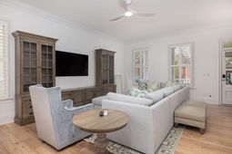 281 N Shelmore Boulevard photo 4