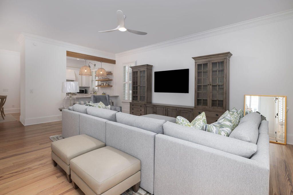 281 N Shelmore Boulevard Photo 6