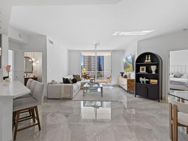 888 Brickell Key Dr, Unit 1200, Miami, FL 33131