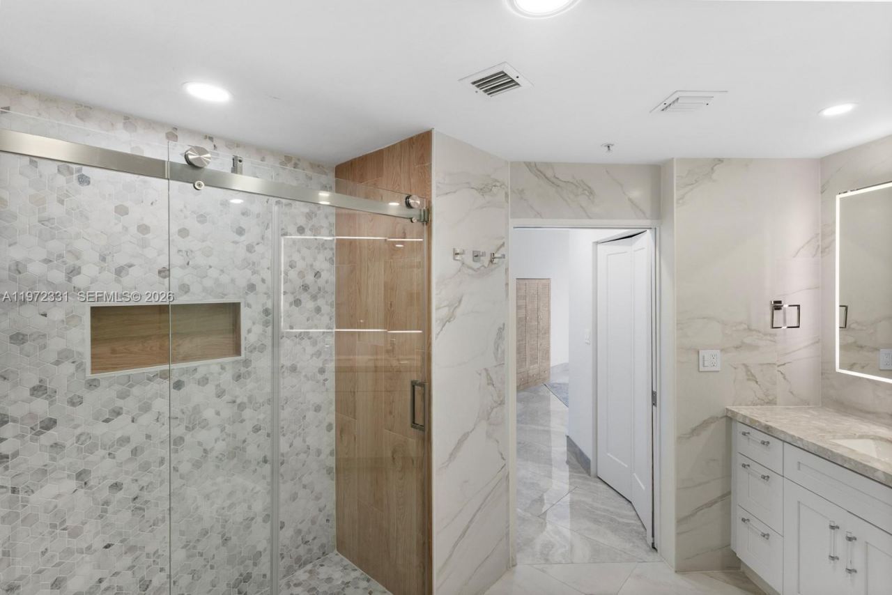 888 Brickell Key Dr, Unit 1200, Miami, FL 33131 Photo