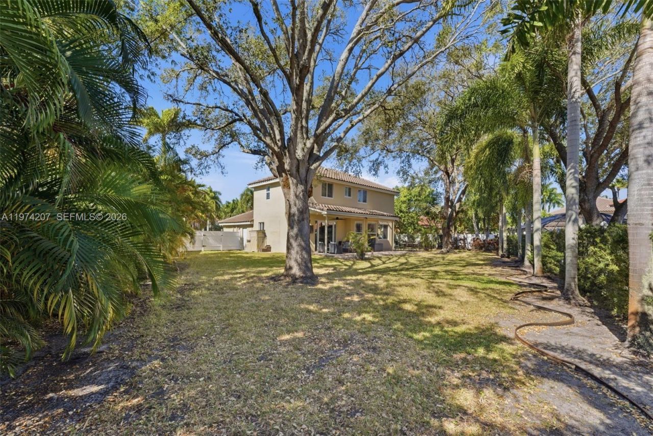 1521 NW 178th Ter, Pembroke Pines, FL 33029 Photo