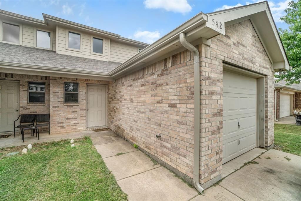 542 Mast Court, Crowley, TX 76036 Main Photo