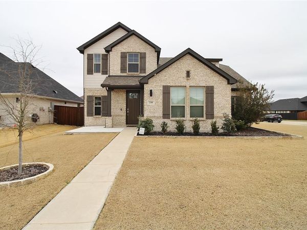 218 Mockingbird Drive, Waxahachie, TX 75165