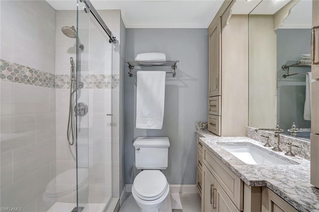 2850 Gulf Shore Blvd N, Unit 201, Naples, FL 34103 Photo