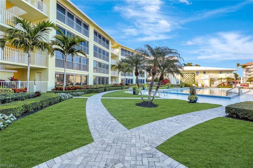 2850 Gulf Shore Blvd N, Unit 201, Naples, FL 34103 Photo