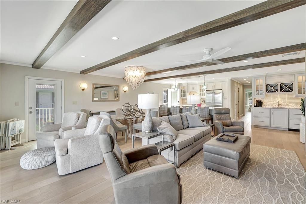 2850 Gulf Shore Blvd N, Unit 201, Naples, FL 34103 Photo