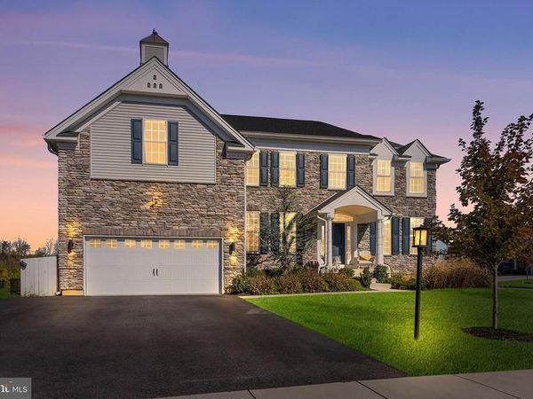 10 UNISON DRIVE, MALVERN, PA 19355