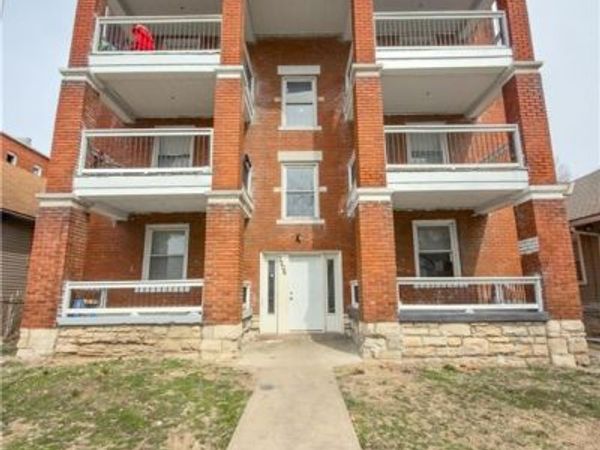 3206 E 11 th Street, Kansas City, MO 64127