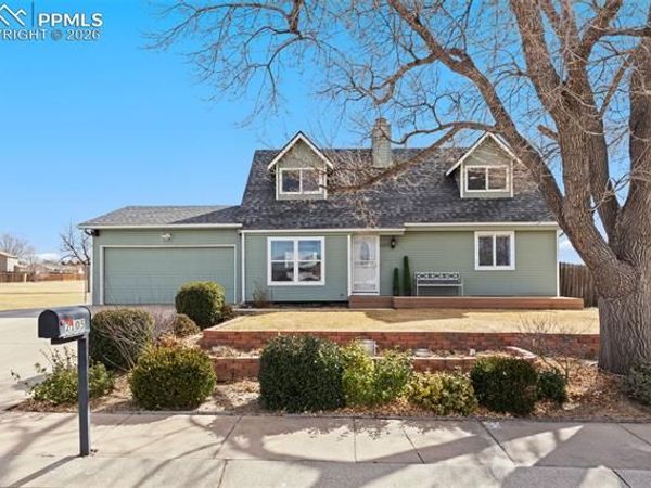 2105 Farnsworth Drive, Colorado Springs, CO 80916