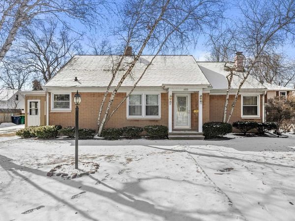 1093 REED STREET, Green Bay, WI 54303