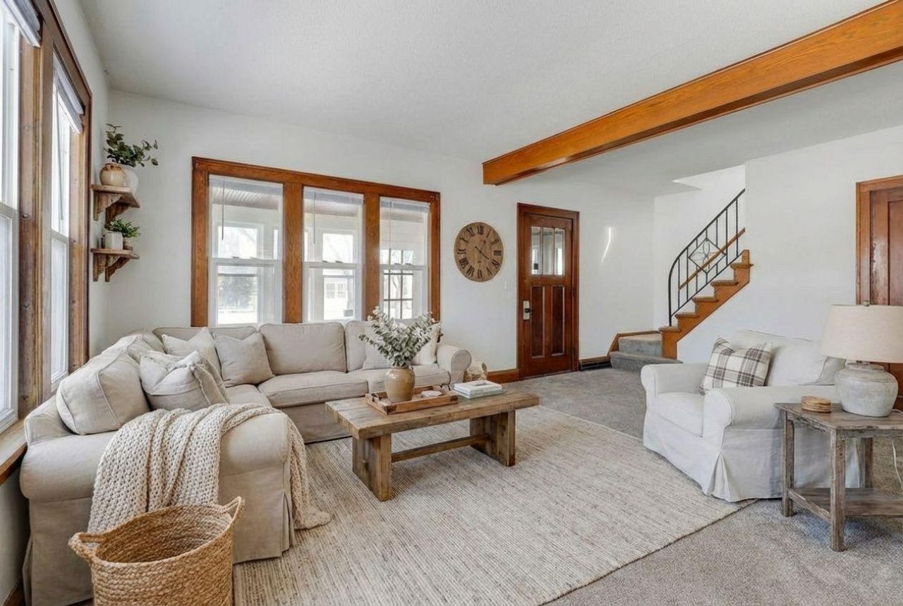 1302 Reaney Avenue, Saint Paul, MN 55106 Main Photo