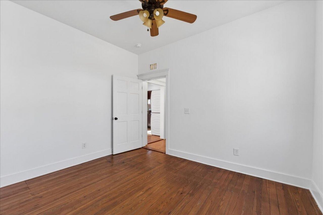 66 America Street  Photo 10