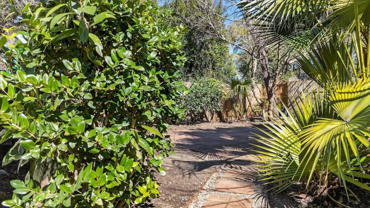 66 America Street  Photo 21