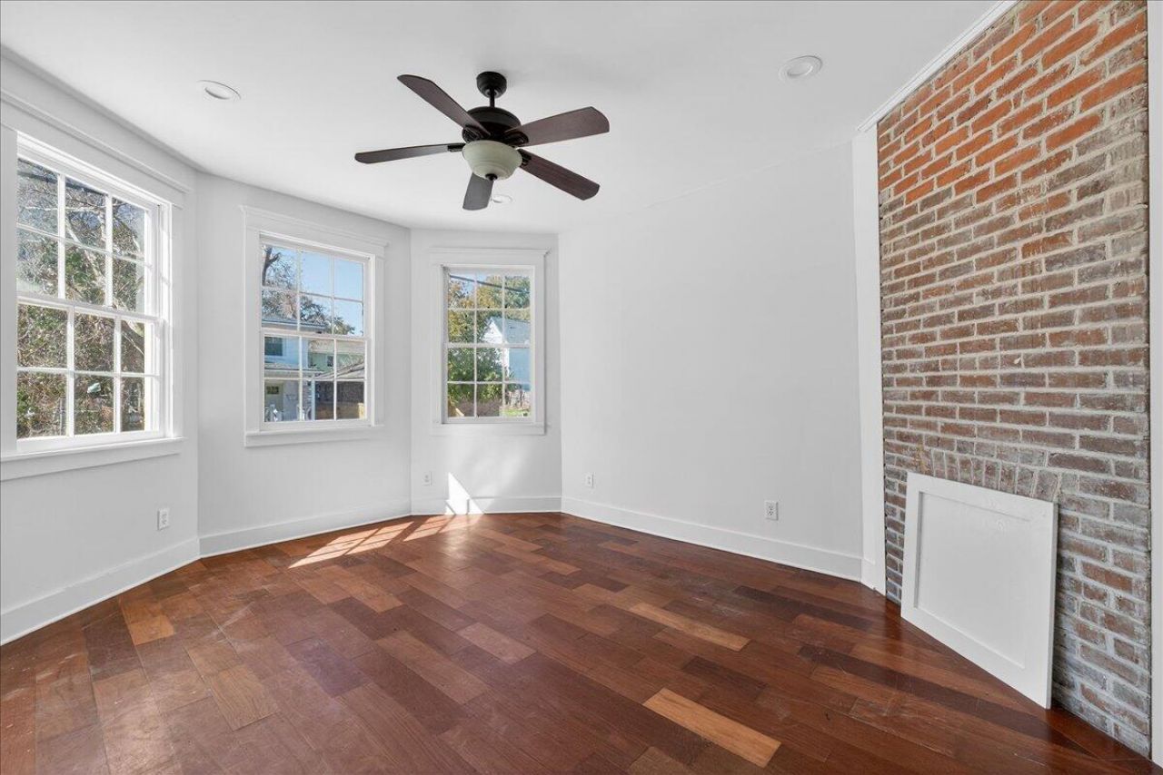 66 America Street  Photo 26