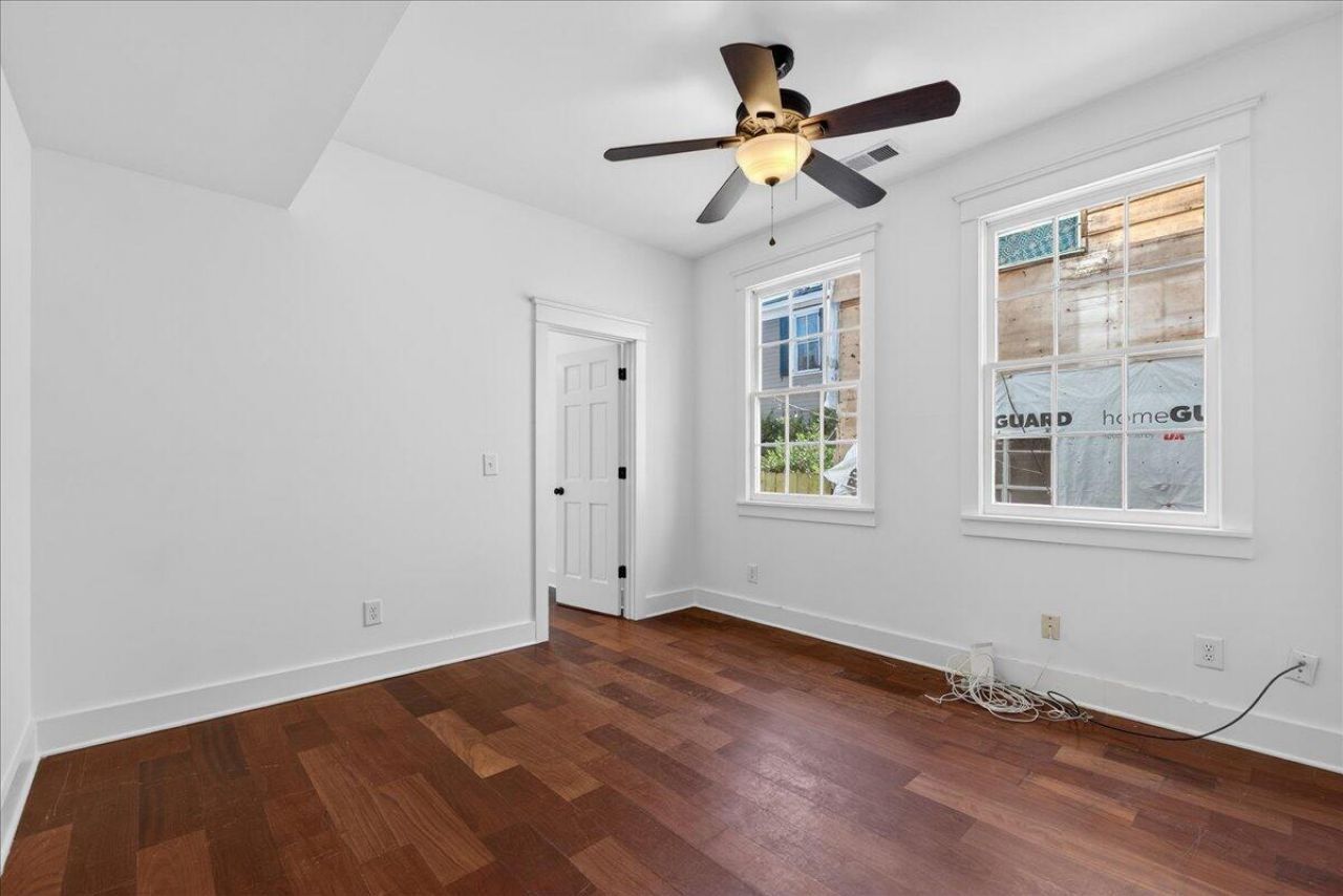 66 America Street  Photo 37