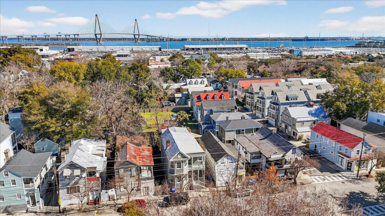 66 America Street  Photo 44